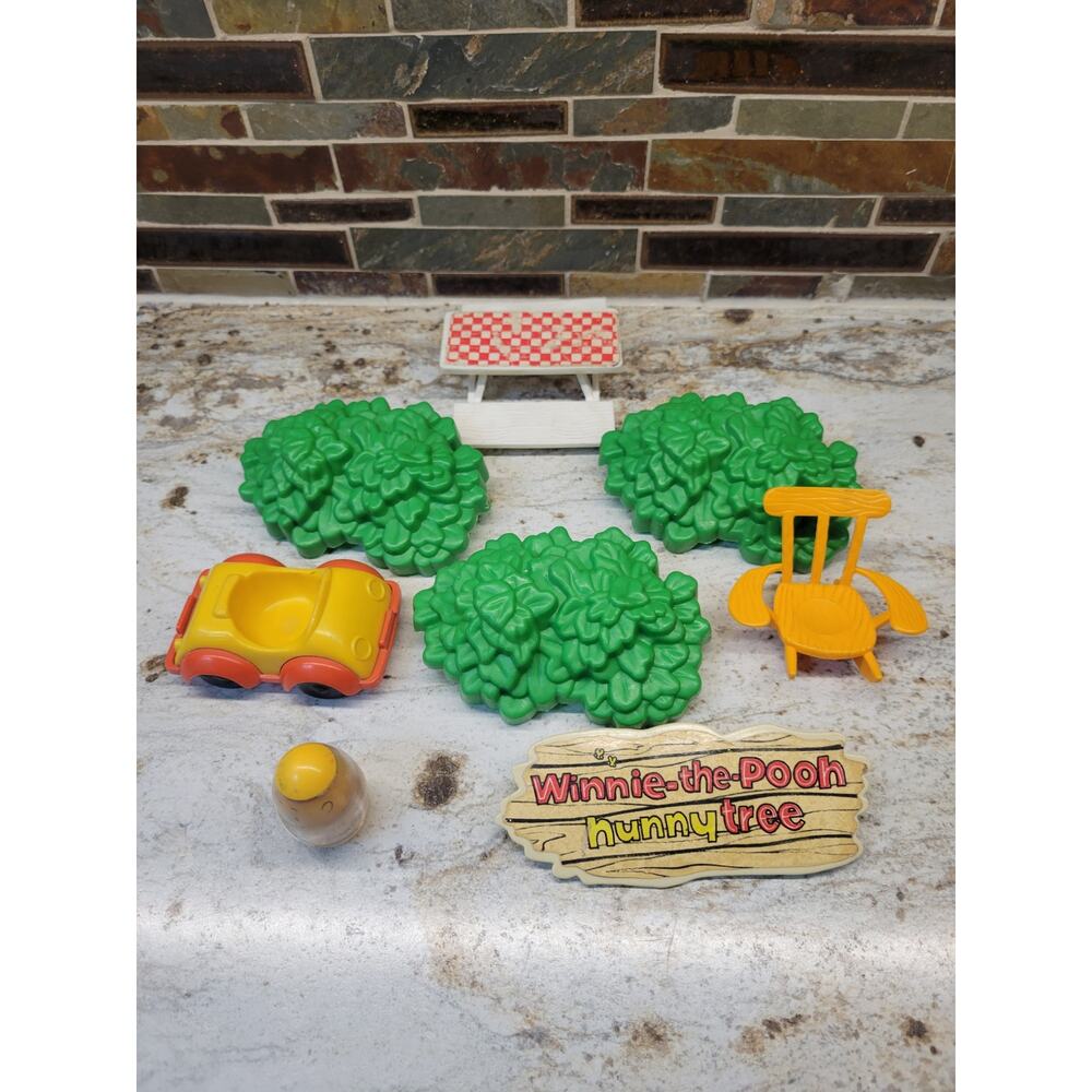 Vintage 1974 Hasbro Winnie-The-Pooh Hunny Tree House Parts Lot Used